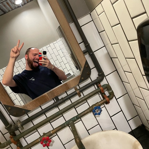 Meet your Posher, Gabriel - Picture 2 of 3